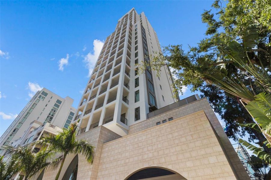 Front exterior of a new home in , St. Petersburg, FL, highlighting curb appeal (Image 30). Front exterior of a new home in , St. Petersburg, FL, highlighting curb appeal (Image 30).
