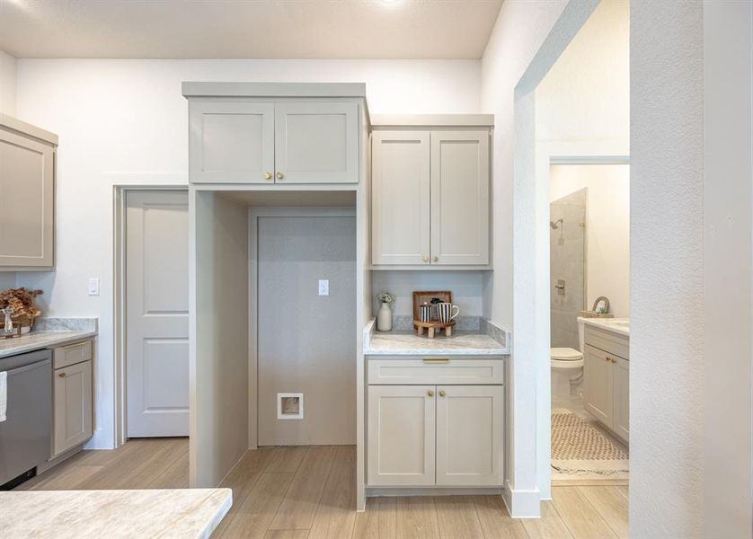Furnished interior view inside a new home in , Fort Worth (Image 10). Furnished interior view inside a new home in , Fort Worth (Image 10).