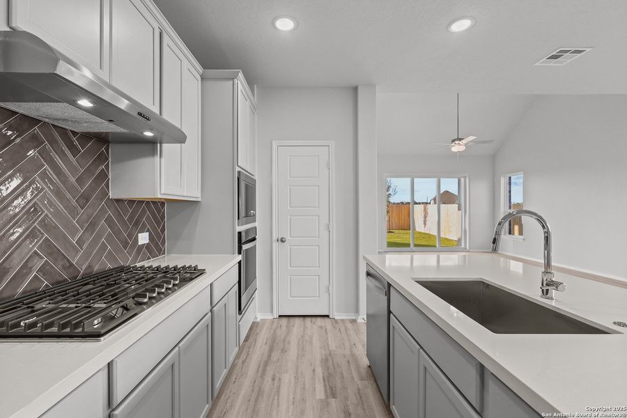 Furnished interior view inside a new home in Sunflower Ridge, New Braunfels (Image 14).