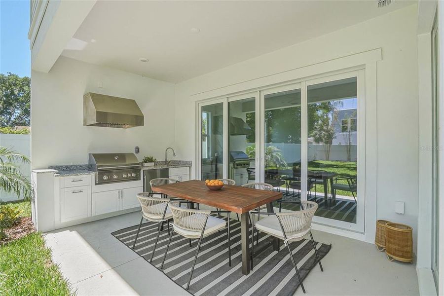 Exterior details and patio area of a home in , Tampa (Image 3).