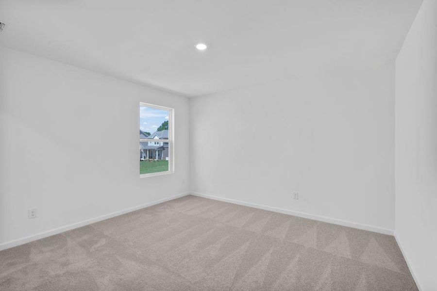 Spacious, unfurnished interior of a new home in Falls Creek, Flowery Branch (Image 16).