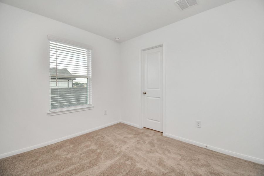 Spacious, unfurnished interior of a new home in Decker Farms, Magnolia (Image 31).