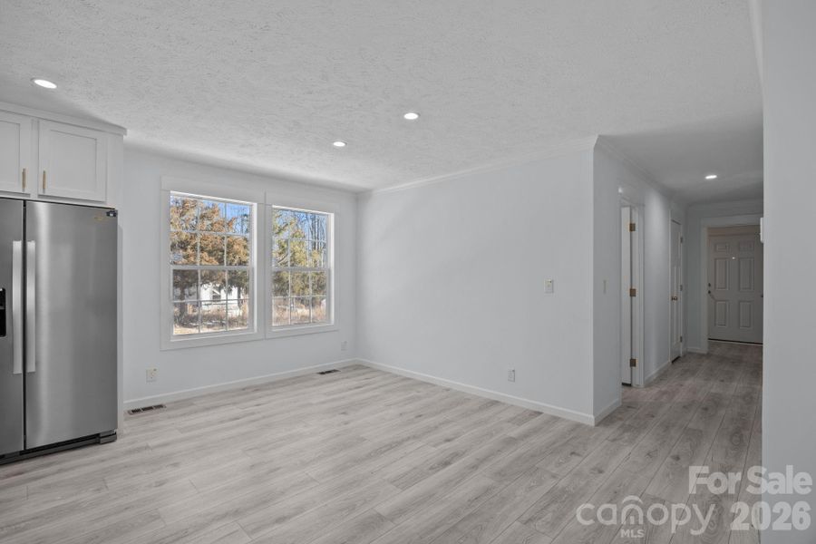 Spacious, unfurnished interior of a new home in , Rockwell (Image 21).