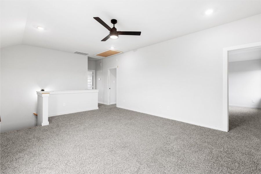 Spacious, unfurnished interior of a new home in Glendale Lakes, Rosharon (Image 46). Spacious, unfurnished interior of a new home in Glendale Lakes, Rosharon (Image 46).