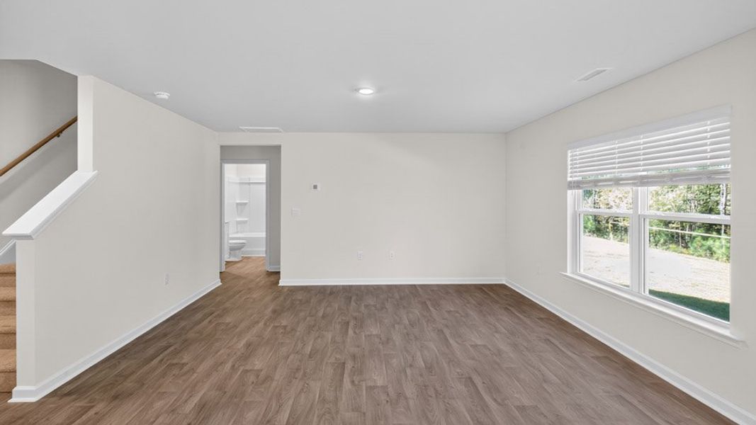 Spacious, unfurnished interior of a new home in Olive Branch, Clayton (Image 27).