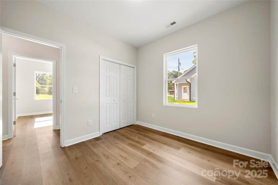 Spacious, unfurnished interior of a new home in , Shelby (Image 8).