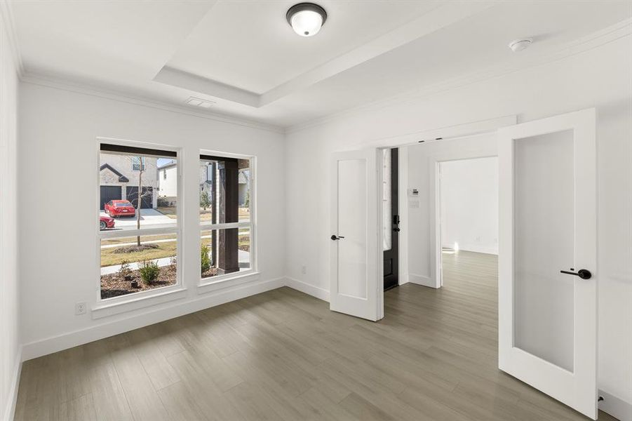 04. 04. 9617 Westchester - Study