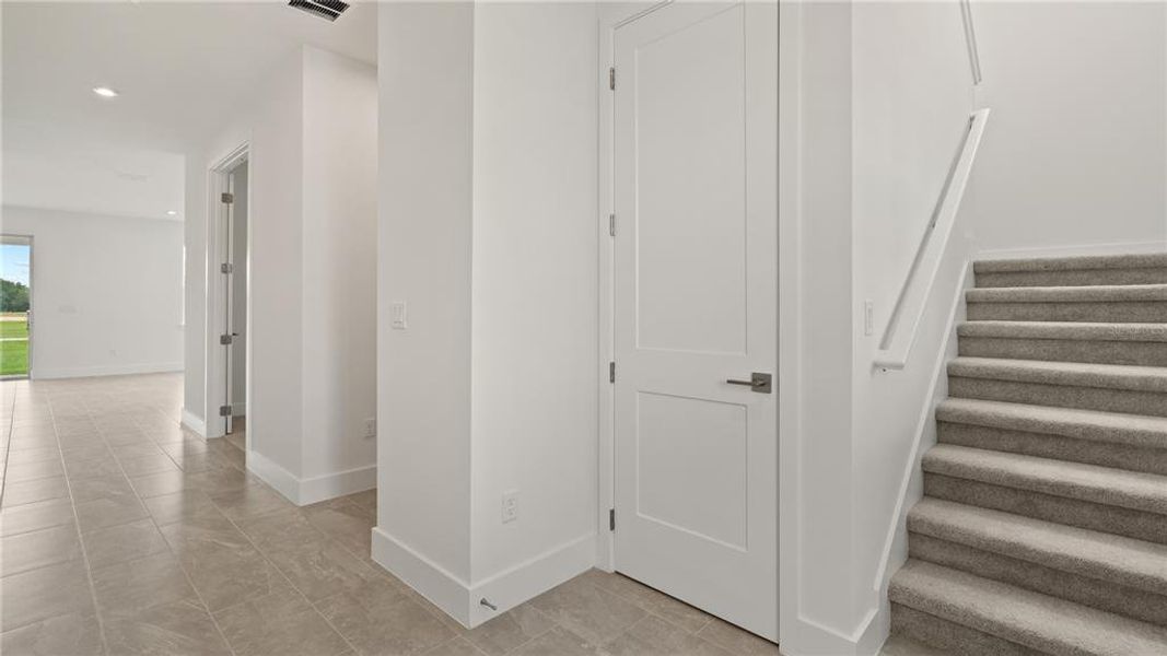 Spacious, unfurnished interior of a new home in Trailside, Mount Dora (Image 19).