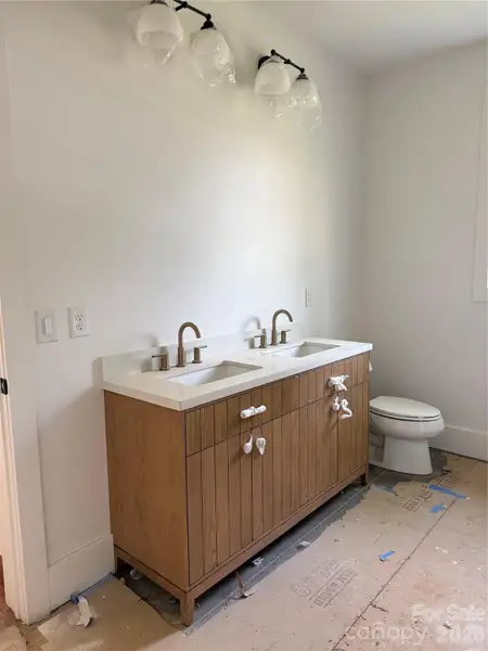 Image 10 of a home in . Image 10 of a home in .