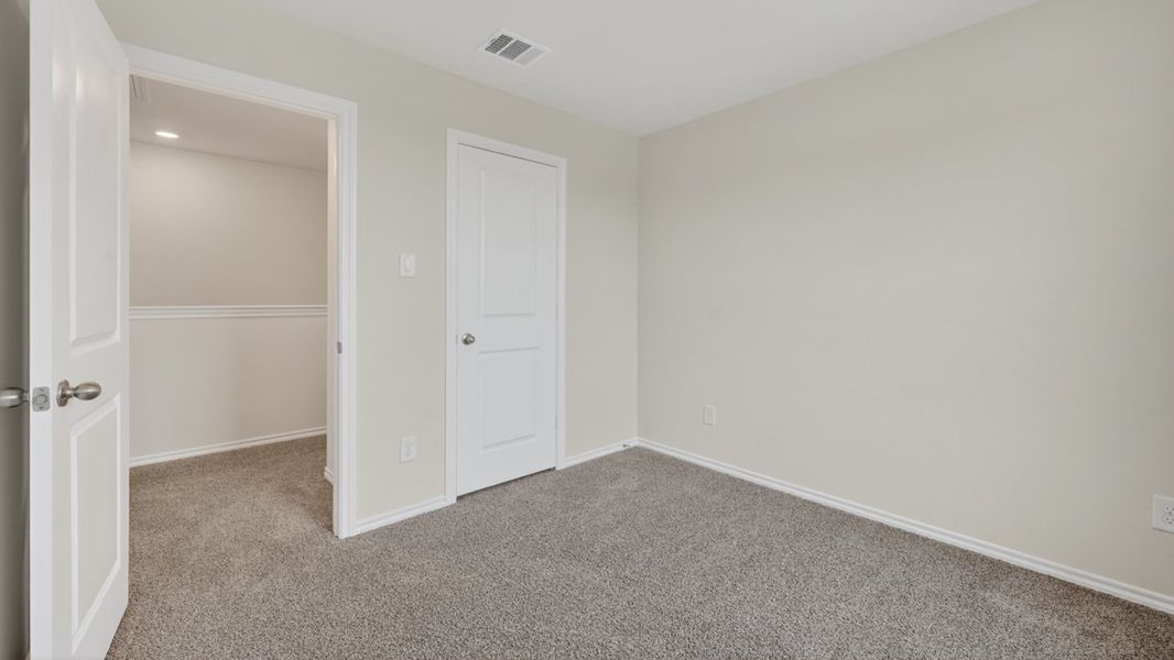 Spacious, unfurnished interior of a new home in Maplewood Meadows, Talty (Image 24).
