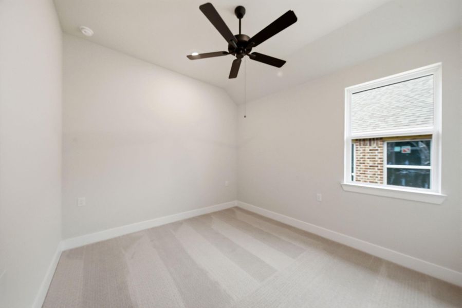 Spacious, unfurnished interior of a new home in Chambers Creek, Willis (Image 30).