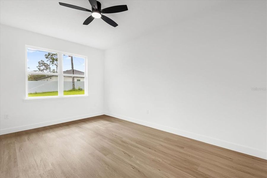 Spacious, unfurnished interior of a new home in , Ocala (Image 18).