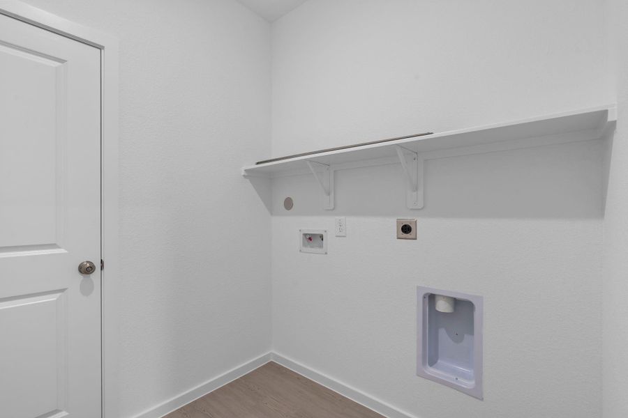 Spacious, unfurnished interior of a new home in Windcress, Baytown (Image 19).