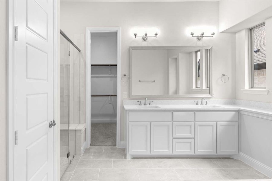 Representative furnished interior of a home built from the Larue by Pacesetter Homes in Nelson Lake, Rockwall (Image 8).