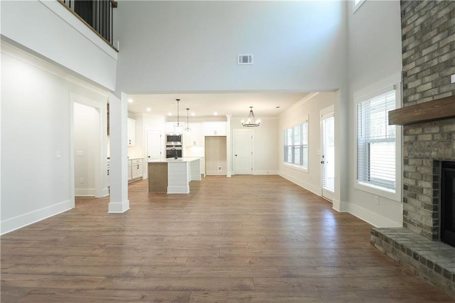 Spacious, unfurnished interior of a new home in Weslyn Park, Social Circle (Image 9).