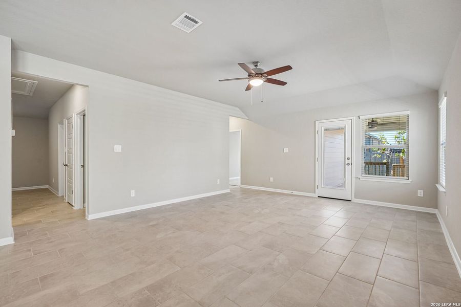 Spacious, unfurnished interior of a new home in Arcadia Ridge - Premier Series, San Antonio (Image 17). Spacious, unfurnished interior of a new home in Arcadia Ridge - Premier Series, San Antonio (Image 17).