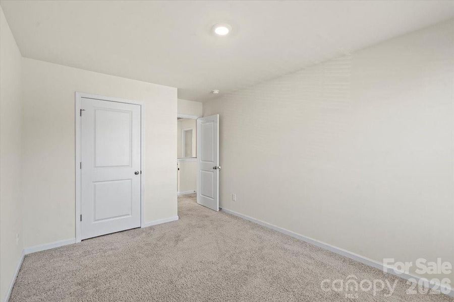 Spacious, unfurnished interior of a new home in , York (Image 29).