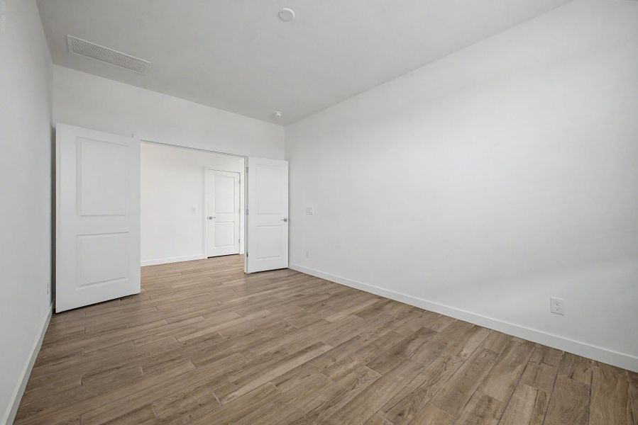 Spacious, unfurnished interior of a new home in Bentridge, Buckeye (Image 10). Spacious, unfurnished interior of a new home in Bentridge, Buckeye (Image 10).