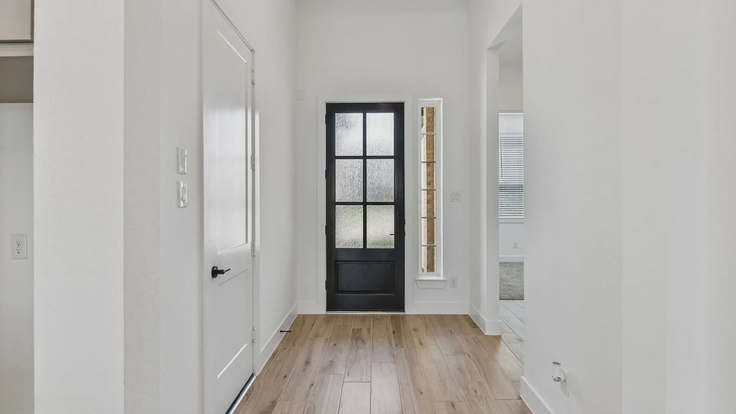 Spacious, unfurnished interior of a new home in Artavia, Conroe (Image 19).