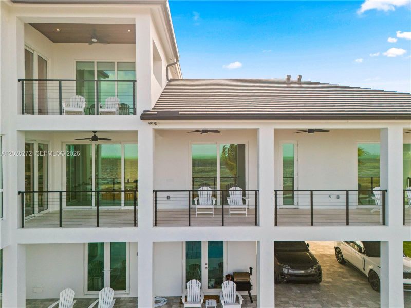 Exterior details and patio area of a home in , Marathon (Image 27).
