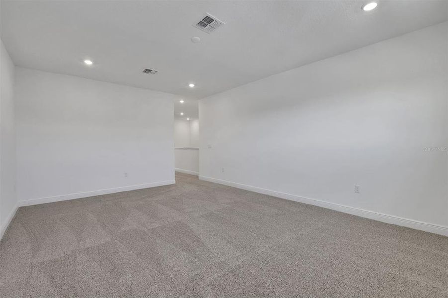 Spacious, unfurnished interior of a new home in Crossroads at Kelly Park, Apopka (Image 28). Spacious, unfurnished interior of a new home in Crossroads at Kelly Park, Apopka (Image 28).