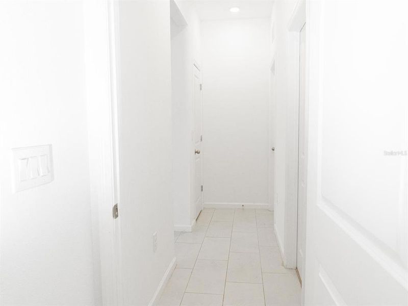 Spacious, unfurnished interior of a new home in Cypress Park Estates, Haines City (Image 32).