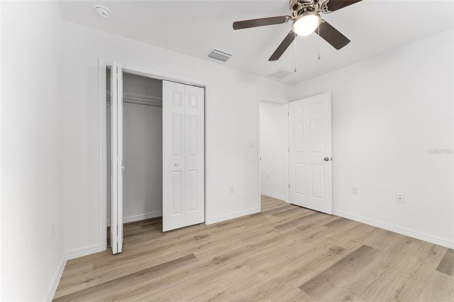 Spacious, unfurnished interior of a new home in , Ocklawaha (Image 40).