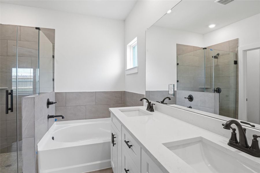Furnished interior view inside a new home in Foxtail Palms, Manvel (Image 12).