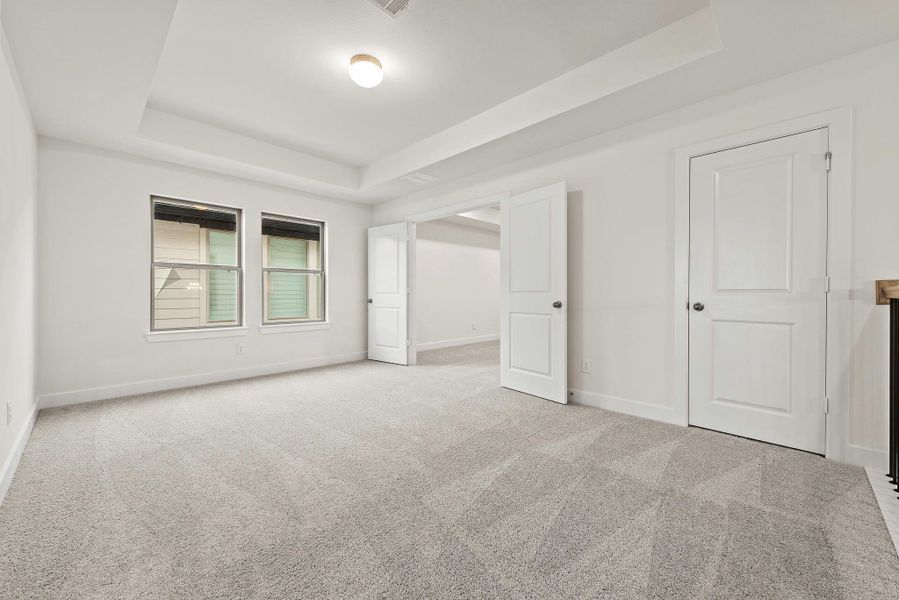 Spacious, unfurnished interior of a new home in Candela – 60', Richmond (Image 16).