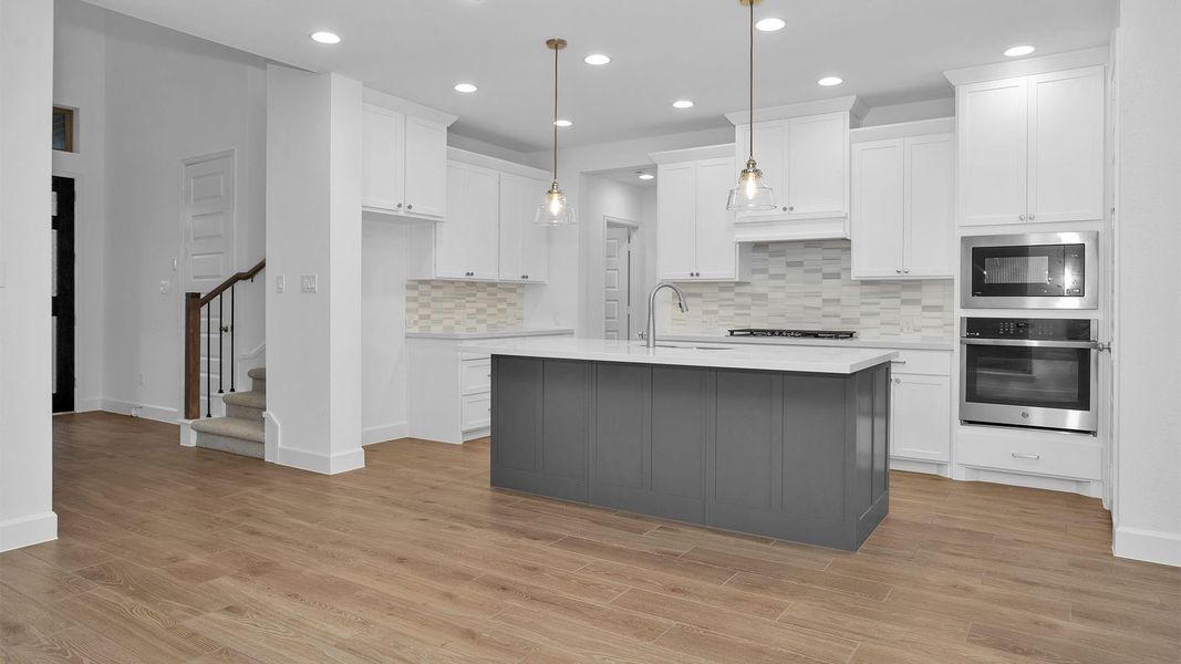 Furnished interior view inside a new home in Valencia, Manvel (Image 7).