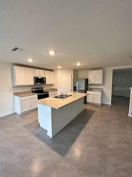 Furnished interior view inside a new home in , Wimauma (Image 5).