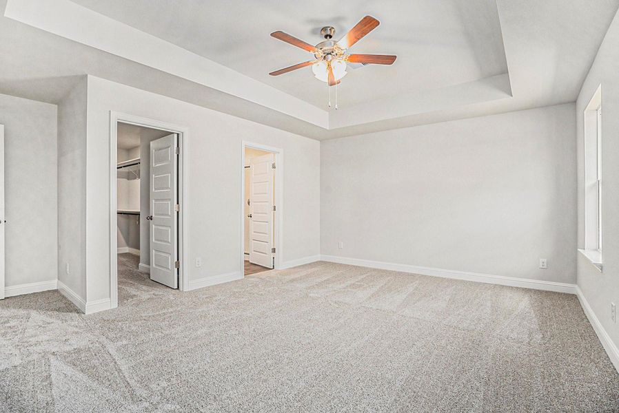 Spacious, unfurnished interior of a new home in Kiber Reserve, Angleton (Image 5).