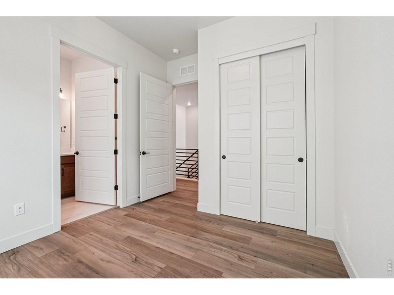 Spacious, unfurnished interior of a new home in Villa Collection, Fort Collins (Image 20).
