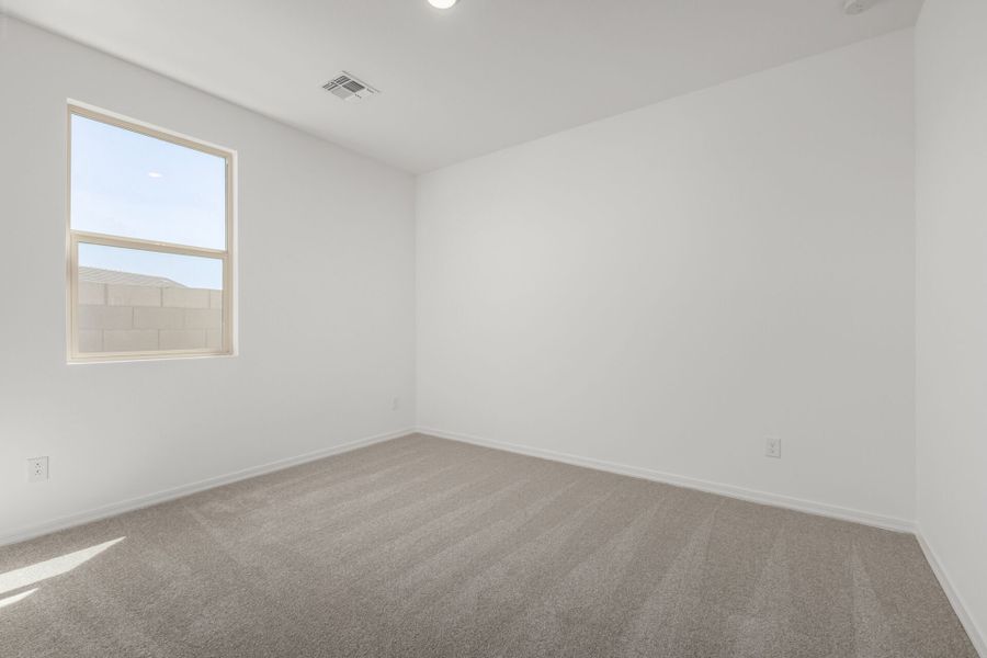 Spacious, unfurnished interior of a new home in Tyler Ranch, Buckeye (Image 14).