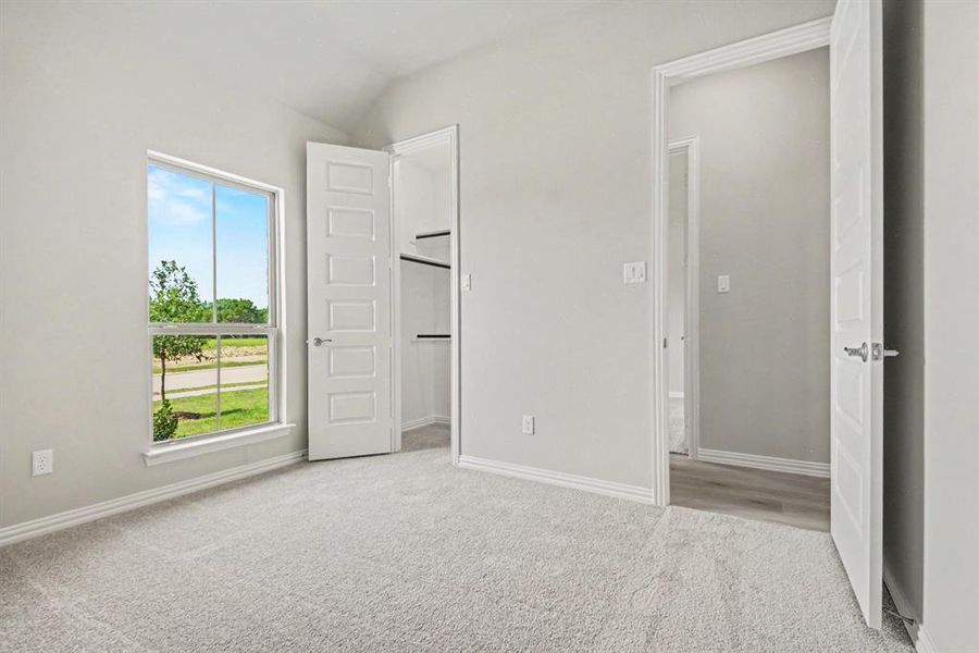 Spacious, unfurnished interior of a new home in Ten Mile Creek Estates, DeSoto (Image 22).