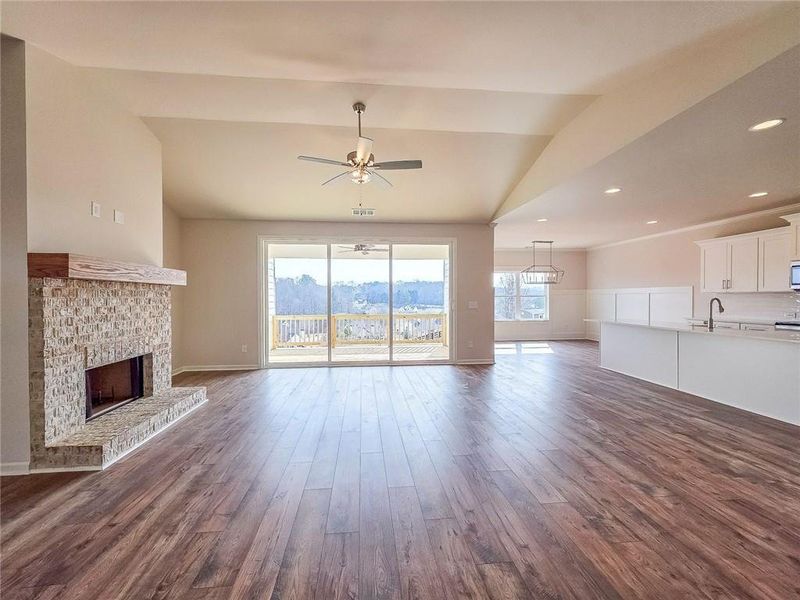 Spacious, unfurnished interior of a new home in , Dawsonville (Image 18).