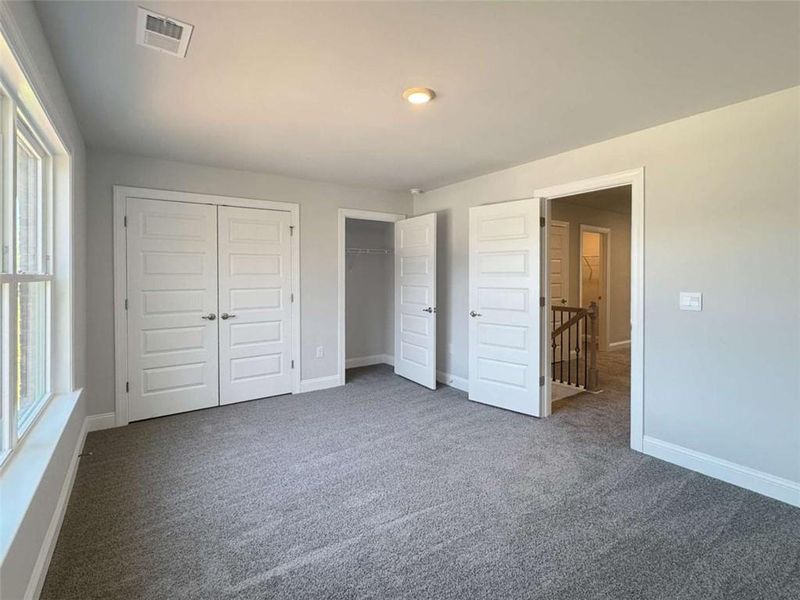 Spacious, unfurnished interior of a new home in Tuscany Hills, Douglasville (Image 8).