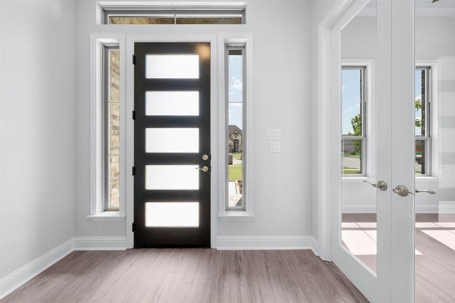 Spacious, unfurnished interior of a new home in Heath Golf and Yacht, Heath (Image 21).