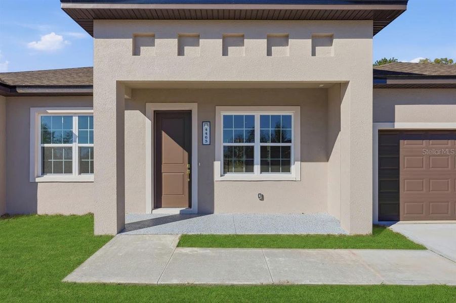 Exterior details and patio area of a home in , Ocala (Image 4).