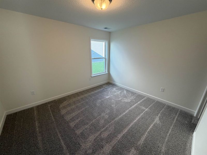 Spacious, unfurnished interior of a new home in Cleveland Meadows, Spartanburg (Image 9).