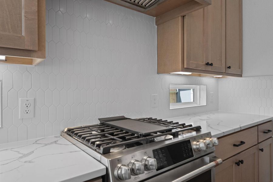 Photos are REPRESENTATIVE of the home /floor plan and are NOT of the actual home.  Selections, features, and room options may vary.