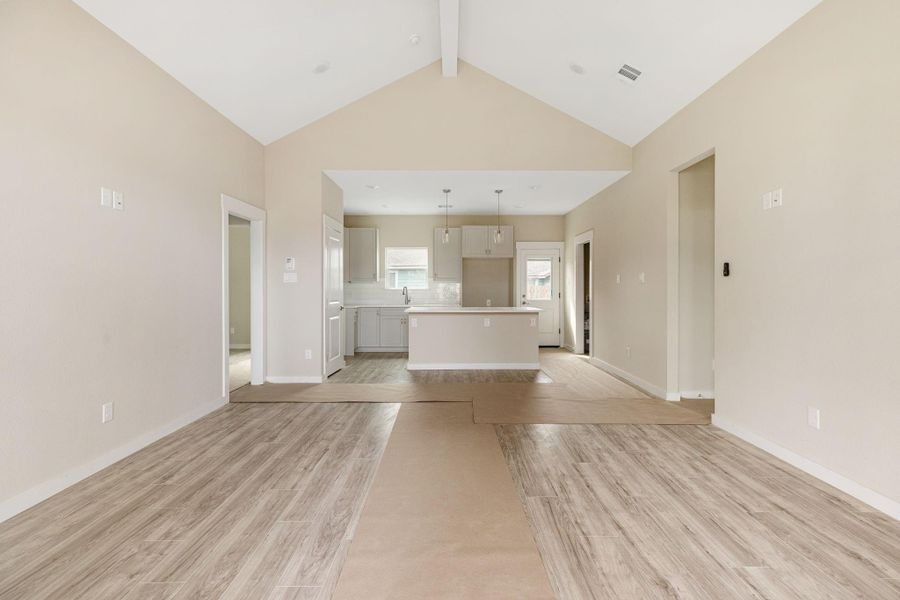 Spacious, unfurnished interior of a new home in , Bryan (Image 21).