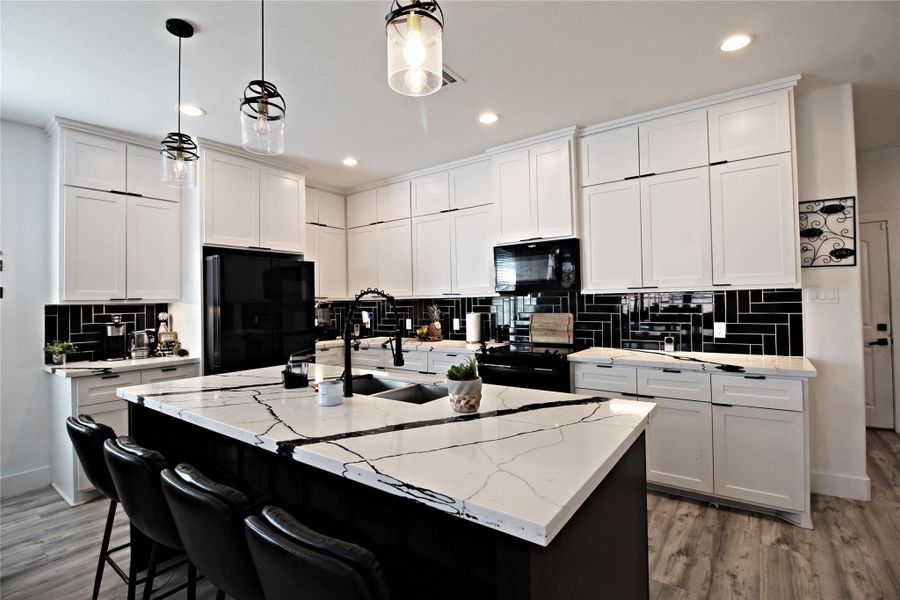 Furnished interior view inside a new home in , Baytown (Image 6).