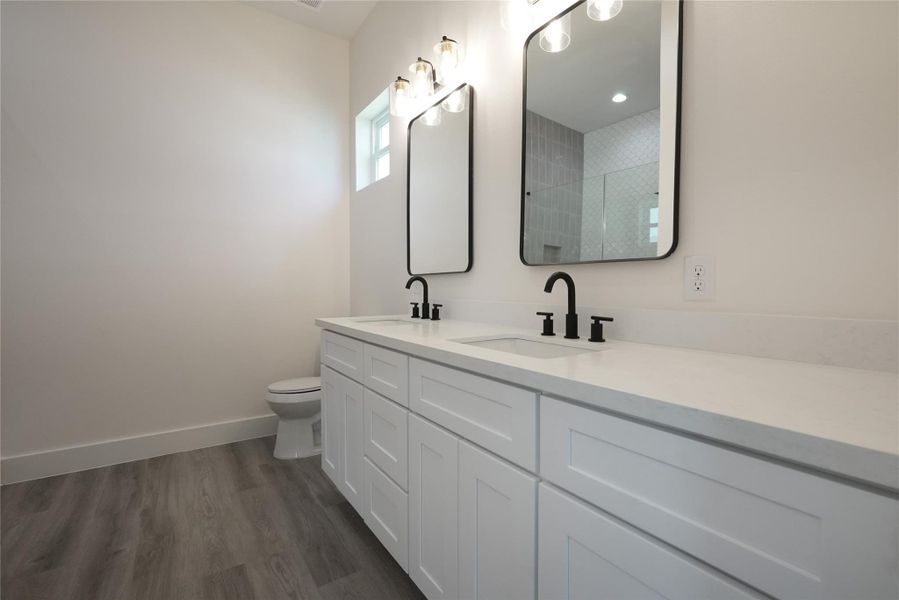 Furnished interior view inside a new home in , Galveston (Image 8).