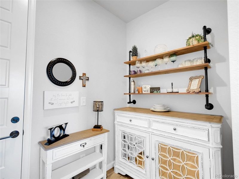 Butler's Pantry / Mudroom Butler's Pantry / Mudroom