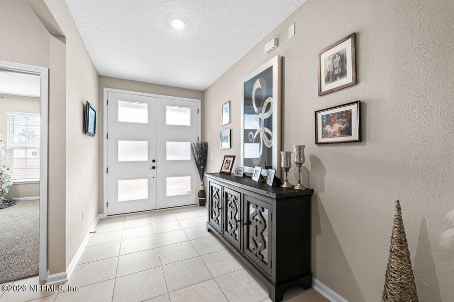 Furnished interior view inside a new home in , Middleburg (Image 12).