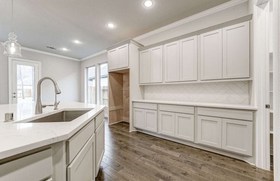 Furnished interior view inside a new home in The Highlands 55′, Porter (Image 12).