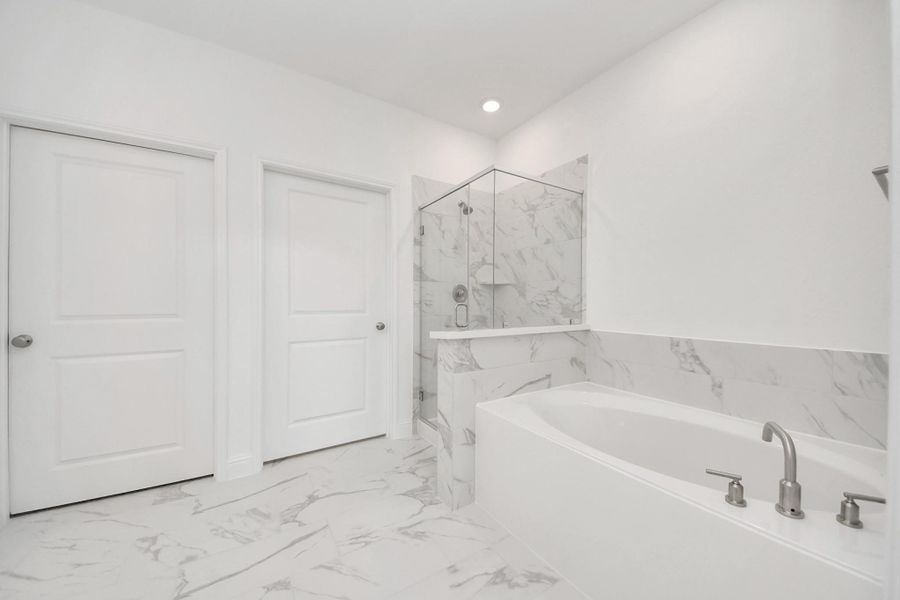 Furnished interior view inside a new home in , Missouri City (Image 13).