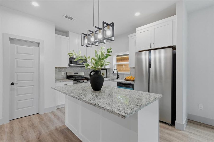 Furnished interior view inside a new home in , Sherman (Image 5).