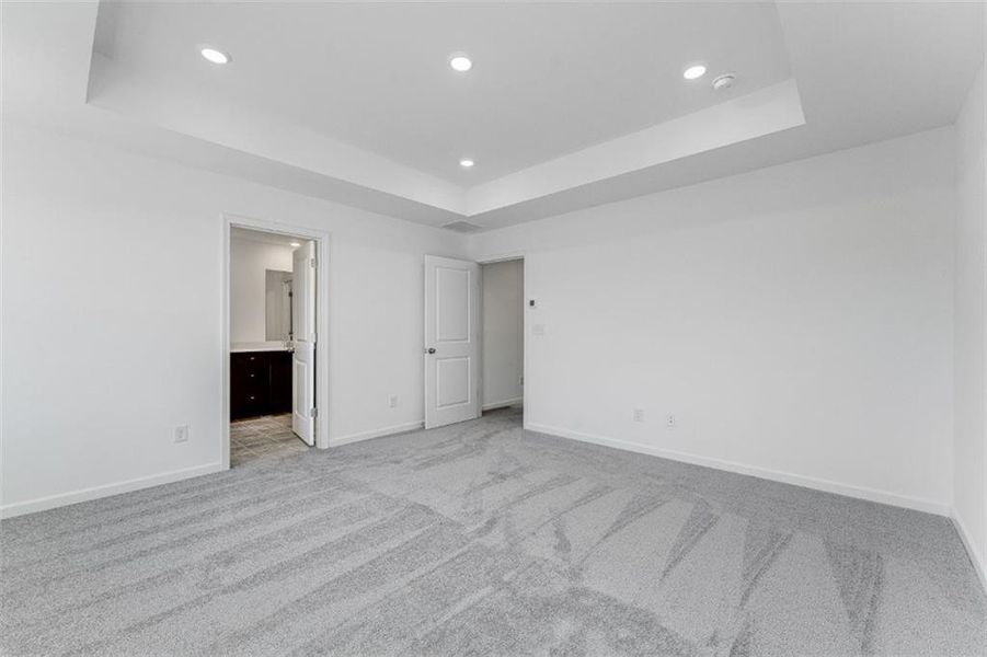 Spacious, unfurnished interior of a new home in Auburn Glen, Dacula (Image 17).